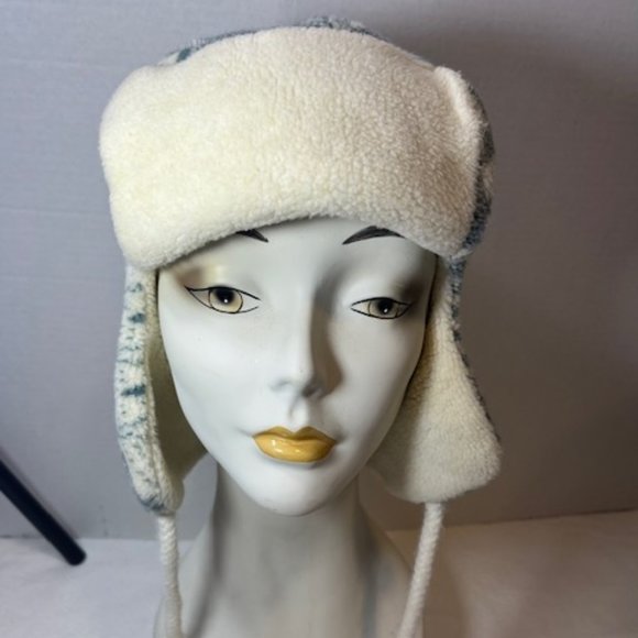 Cold Weather Winter Snowflakes Ski Hat Cap Bomber Hat For Adults and Teens - Picture 4 of 12